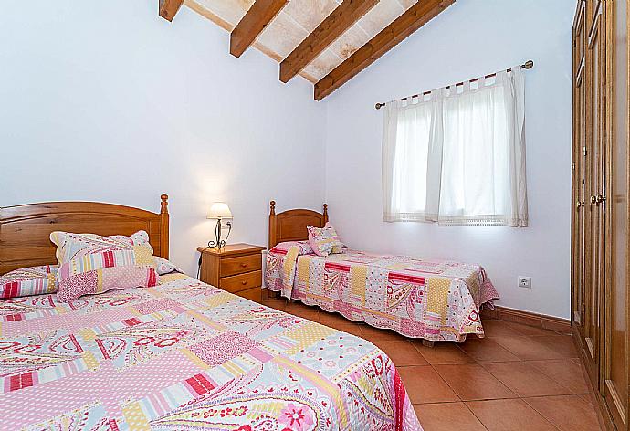 Twin Bedroom . - Villa Kandela . (Galería de imágenes) }}