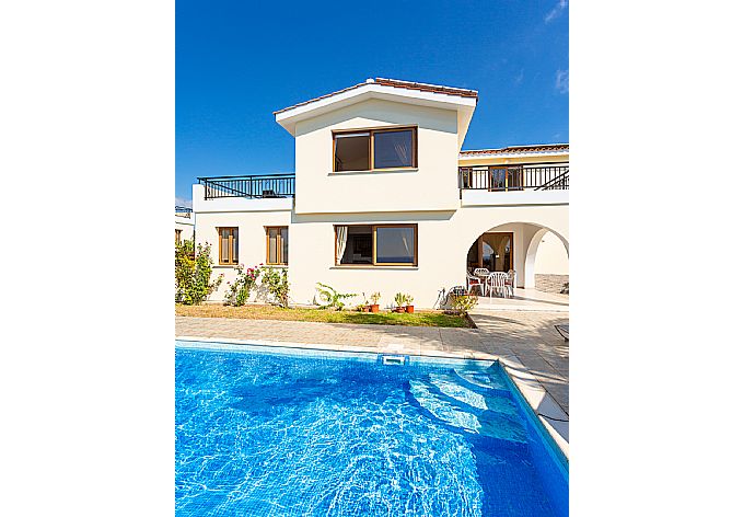 Beautiful villa with private pool and terrace with sea views . - Villa Ellada 2 . (Photo Gallery) }}