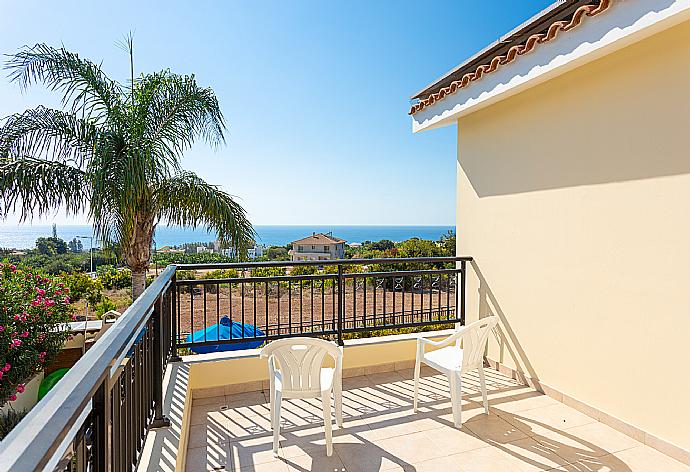 Upper terrace with sea views . - Villa Ellada 2 . (Fotogalerie) }}