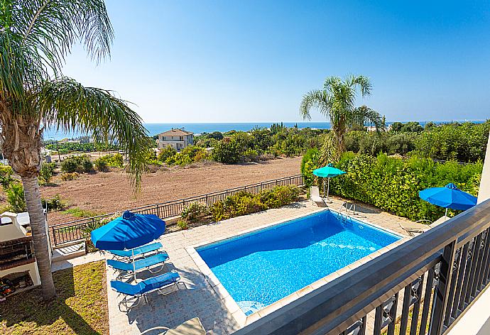 Upper terrace area with sea views . - Villa Ellada 2 . (Photo Gallery) }}