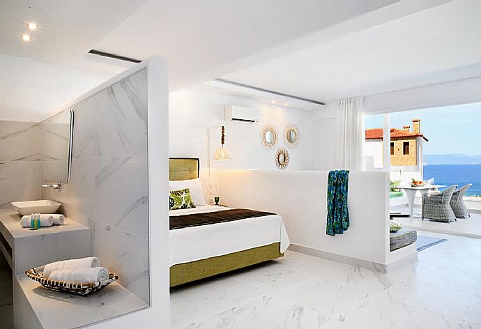 Double bedroom with A/C . - Junior Suite I . (Galleria fotografica) }}