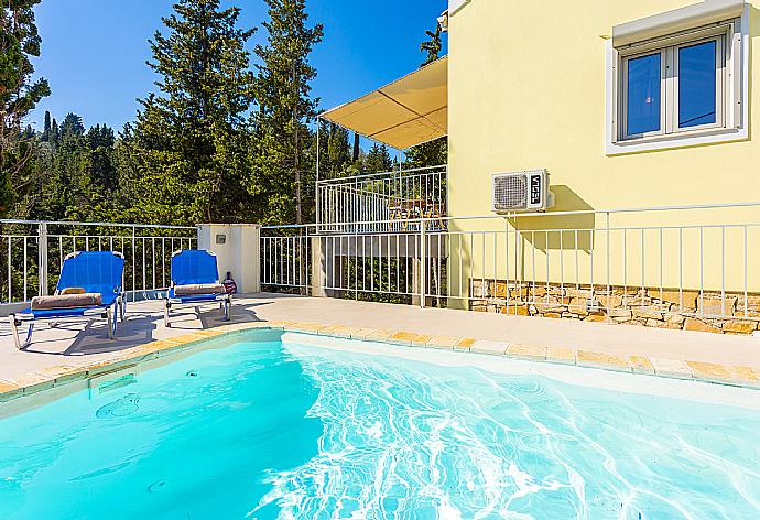 Beautiful villa with private pool and terrace with woodland views . - Villa Ifigeneia . (Fotogalerie) }}