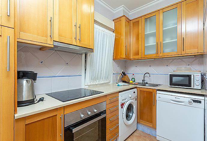 Equipped kitchen . - Villa Torreta . (Fotogalerie) }}