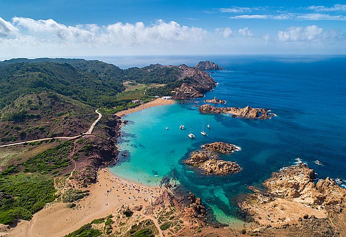 Cala Pregonda . - Villa Torreta . (Photo Gallery) }}