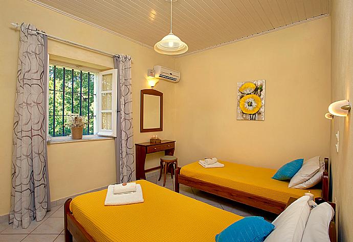  . - Villa Bouritsa . (Photo Gallery) }}