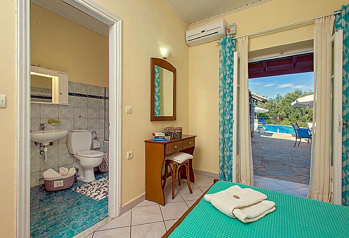  . - Villa Bouritsa . (Photo Gallery) }}