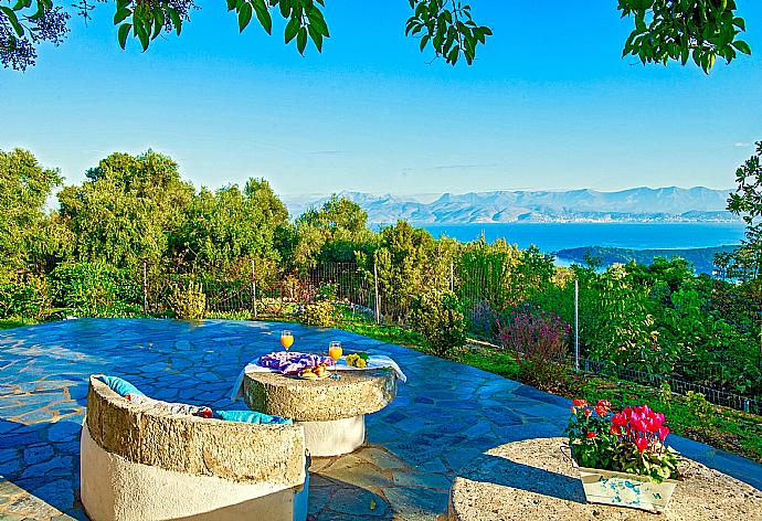  . - Villa Bouritsa . (Photo Gallery) }}