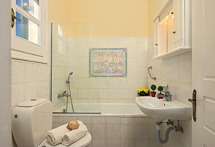  . - Villa Bouritsa . (Photo Gallery) }}