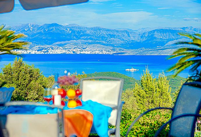  . - Villa Bouritsa . (Photo Gallery) }}