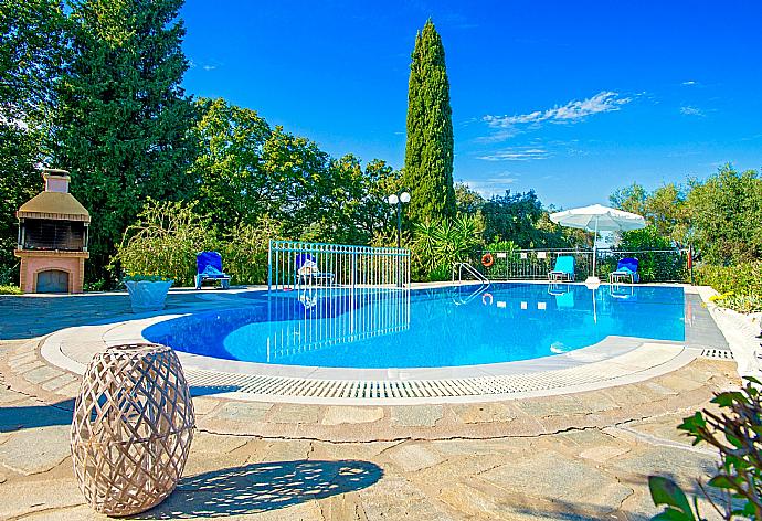  . - Villa Bouritsa . (Photo Gallery) }}