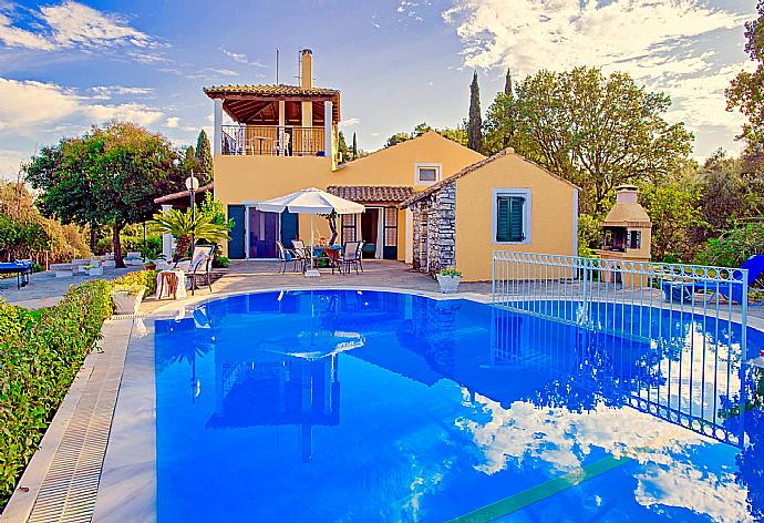  . - Villa Bouritsa . (Photo Gallery) }}