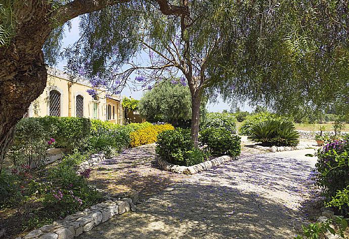 Garden area . - Casale dell Ulivo . (Fotogalerie) }}