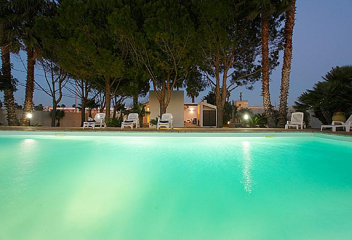 Private pool and terrace . - Villa Lory . (Photo Gallery) }}