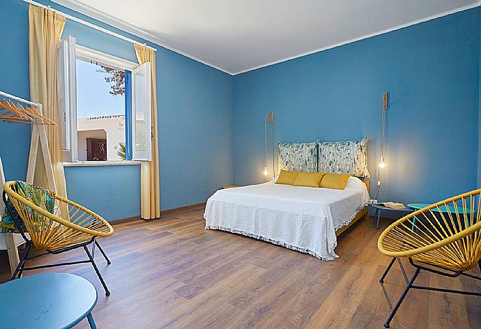 Double bedroom with A/C . - Villa Maraus . (Galleria fotografica) }}