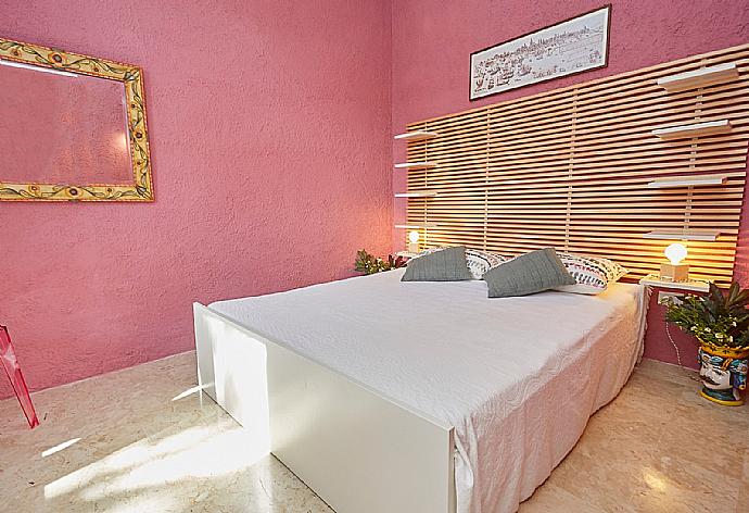 Double bedroom with A/C . - Villa Maraus . (Photo Gallery) }}