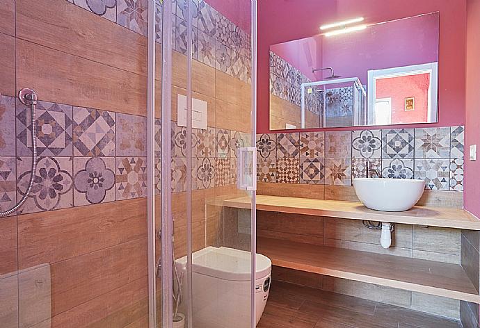 Bathroom . - Villa Maraus . (Galerie de photos) }}