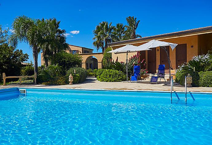 Beautiful villa with private pool and terrace . - Villa Selinunte Garden . (Galleria fotografica) }}