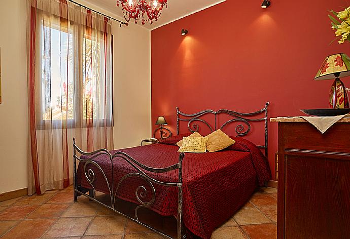 Double bedroom with A/C . - Villa Selinunte Garden . (Galleria fotografica) }}