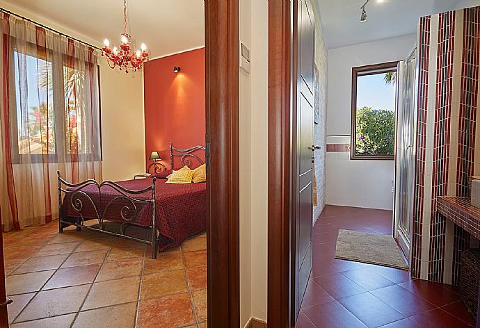 Double bedroom with A/C . - Villa Selinunte Garden . (Galleria fotografica) }}