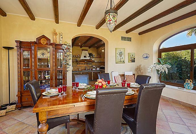 Dining area . - Villa Selinunte Garden . (Fotogalerie) }}