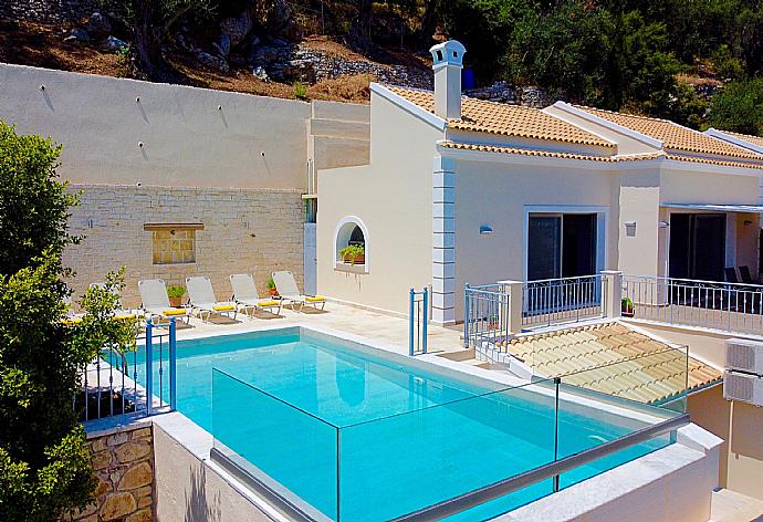  . - Kalami Beach Luxury Villa . (Photo Gallery) }}