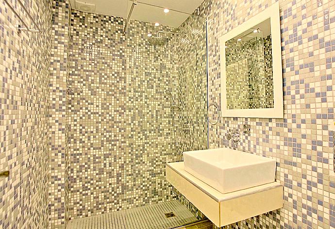 , . - Kalami Beach Luxury Villa . (Photo Gallery) }}