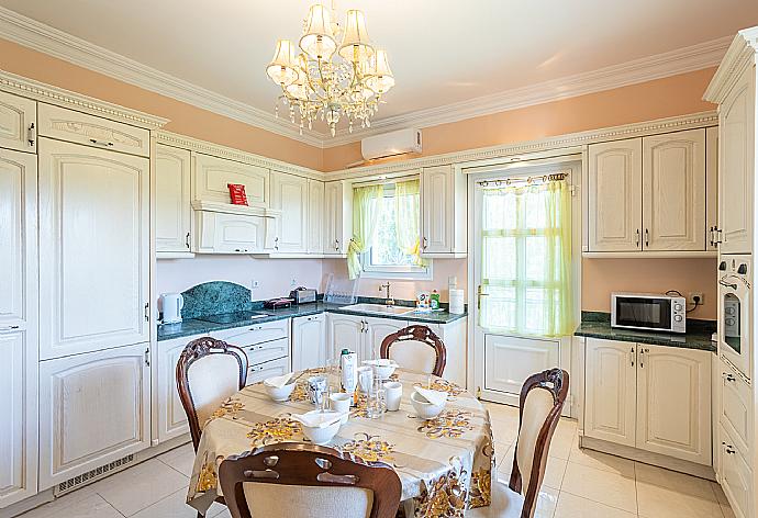 Equipped kitchen . - Villa Denise . (Fotogalerie) }}