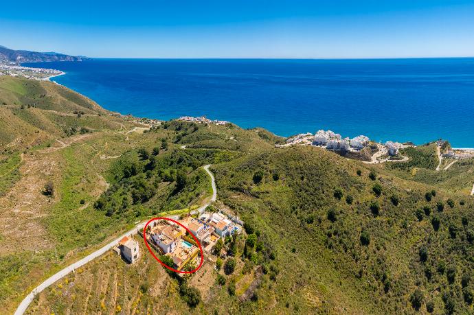 Aerial view showing location of villa . - Villa Benizan . (Photo Gallery) }}