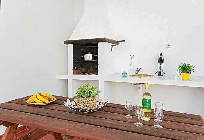 Terrace area with BBQ . - Villa Tania . (Photo Gallery) }}