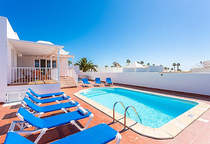 Beautiful villa with private pool and terrace . - Villa Candela . (Galería de imágenes) }}