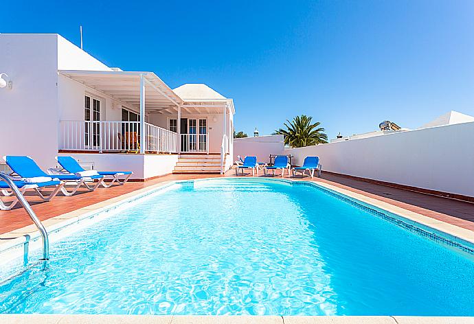 Beautiful villa with private pool and terrace . - Villa Candela . (Fotogalerie) }}