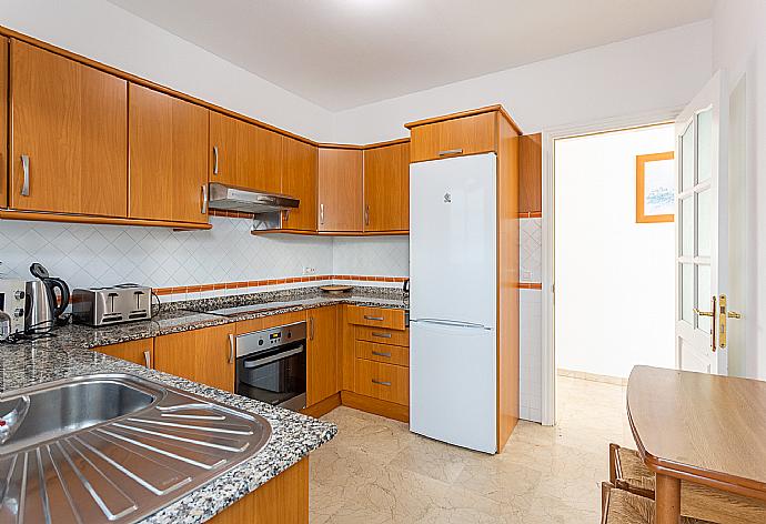 Equipped kitchen . - Villa Candela . (Fotogalerie) }}