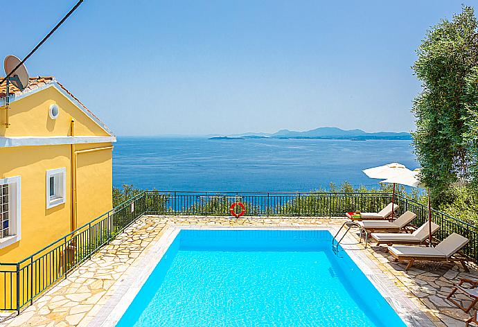 Beautiful villa with private pool and terrace with panoramic sea views . - Villa Kalithea . (Galería de imágenes) }}