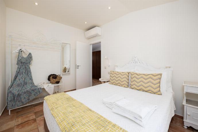 Double bedroom with A/C . - Casa do Carmo . (Photo Gallery) }}