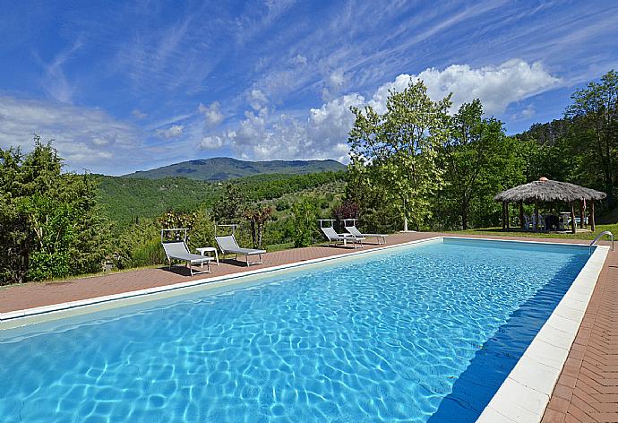 ,Beautiful villa with private pool, terrace, and garden with countryside views . - Villa Piombona . (Galerie de photos) }}