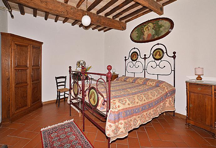 Villa Piombona Bedroom