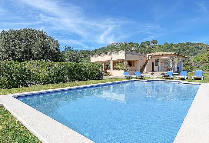 ,Beautiful villa with private pool, terrace, and garden . - Villa La Rafal . (Galerie de photos) }}