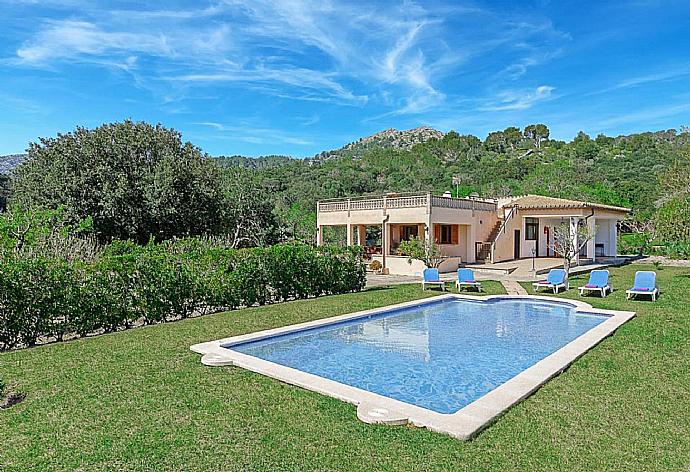 Beautiful villa with private pool, terrace, and garden . - Villa La Rafal . (Galerie de photos) }}