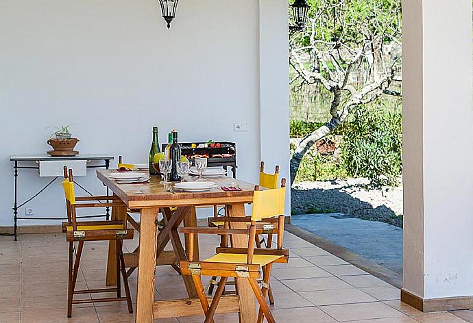 Sheltered terrace area . - Villa La Rafal . (Photo Gallery) }}