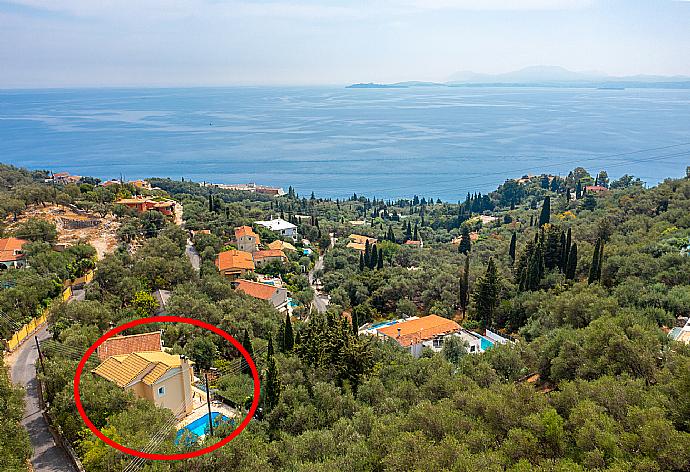 Aerial view showing location of Villa Evie . - Villa Evie . (Photo Gallery) }}