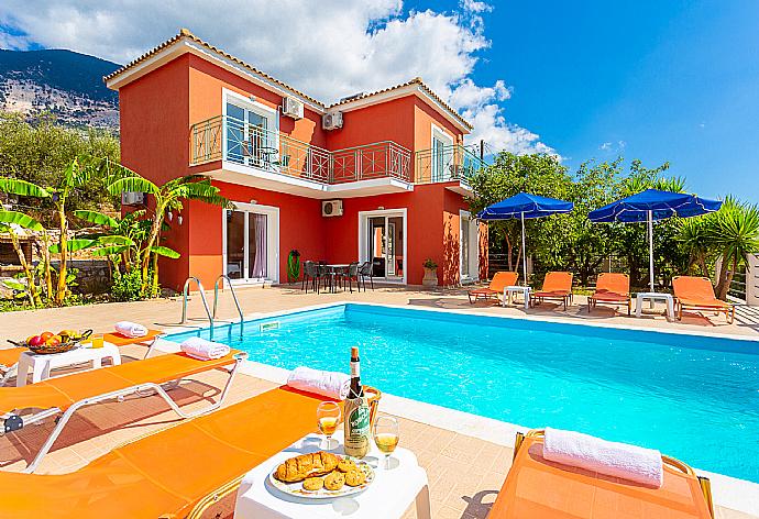 ,Beautiful villa with private pool and terrace with panoramic sea views . - Villa Georgia . (Галерея фотографий) }}