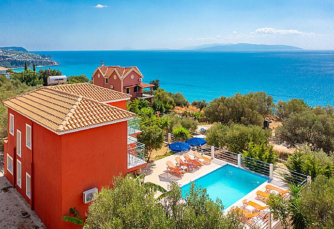 Aerial view of Villa Georgia . - Villa Georgia . (Галерея фотографий) }}