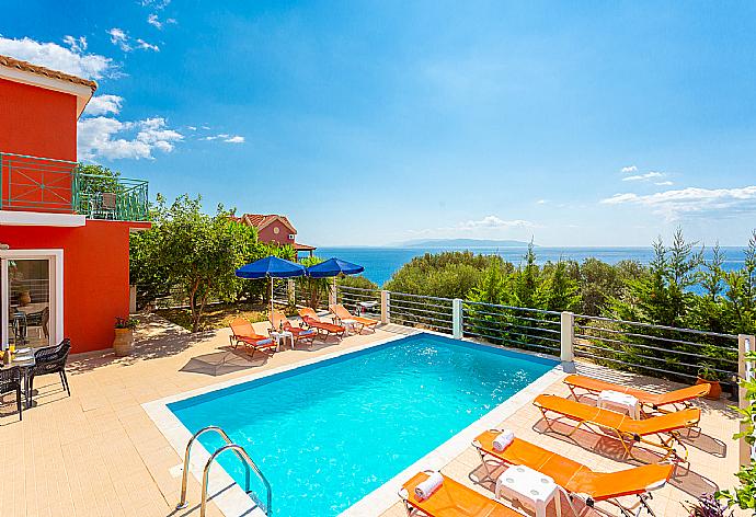 Beautiful villa with private pool and terrace with panoramic sea views . - Villa Georgia . (Galería de imágenes) }}