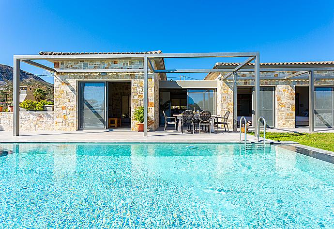 Beautiful villa with private pool, terrace, and garden . - Villa Angelos . (Fotogalerie) }}