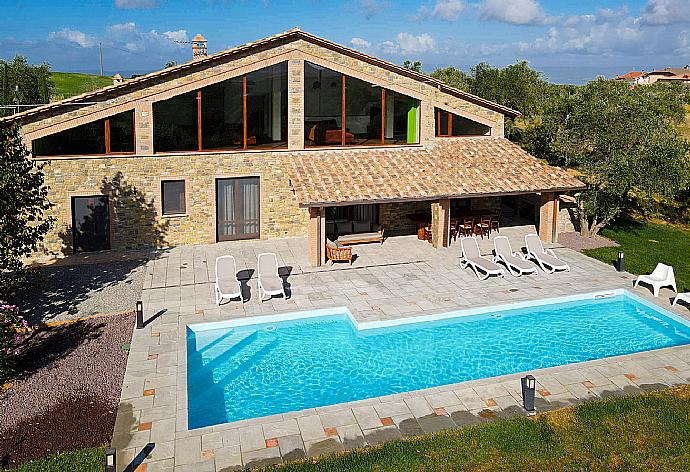Villa Il Girasole Private Pool
