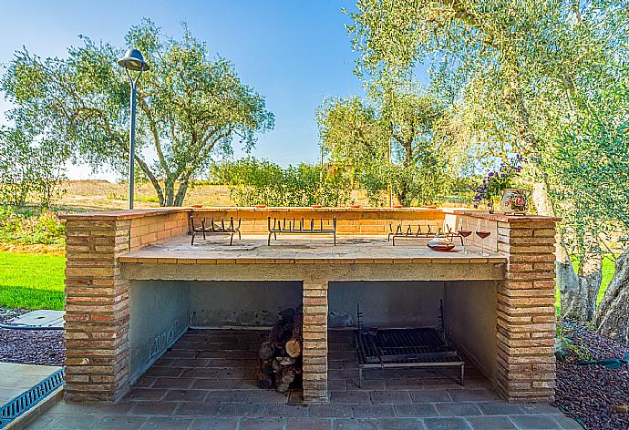 BBQ area . - Villa Il Girasole . (Galería de imágenes) }}