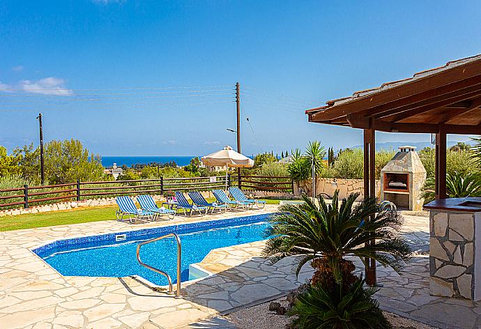 Private pool and terrace with sea views . - Villa Thea . (Photo Gallery) }}