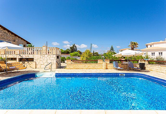 Private pool and terrace . - Villa Stone House . (Fotogalerie) }}