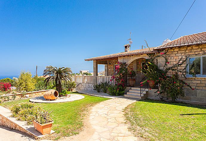 Garden area . - Villa Stone House . (Galerie de photos) }}