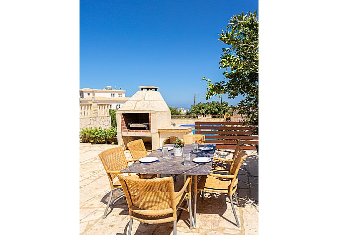 Terrace area with BBQ . - Villa Stone House . (Galleria fotografica) }}